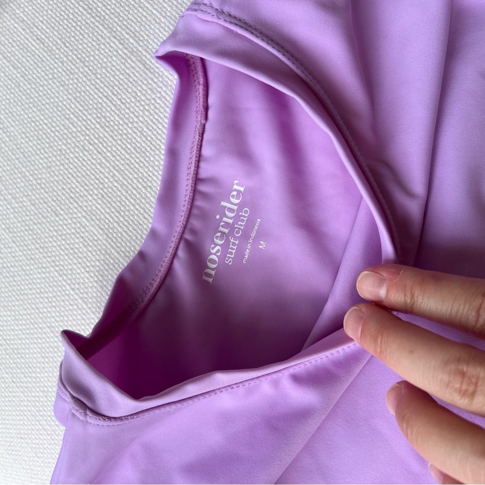 Noserider Cropped Rash Guard in Lavender - Picture 4 of 4